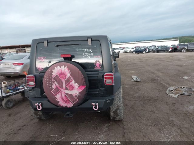 1C4BJWDG7GL154357 Jeep Wrangler Unlimited Sport