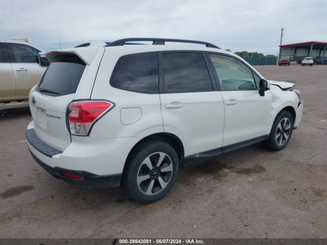 JF2SJAEC2JG404930 Subaru Forester 2.5i Premium