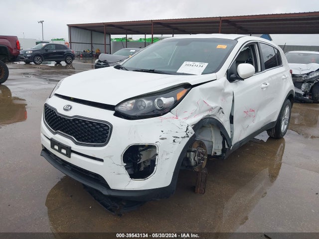 KIA Sportage Lx 2018 KNDPM3ACXJ7445156 Image 2