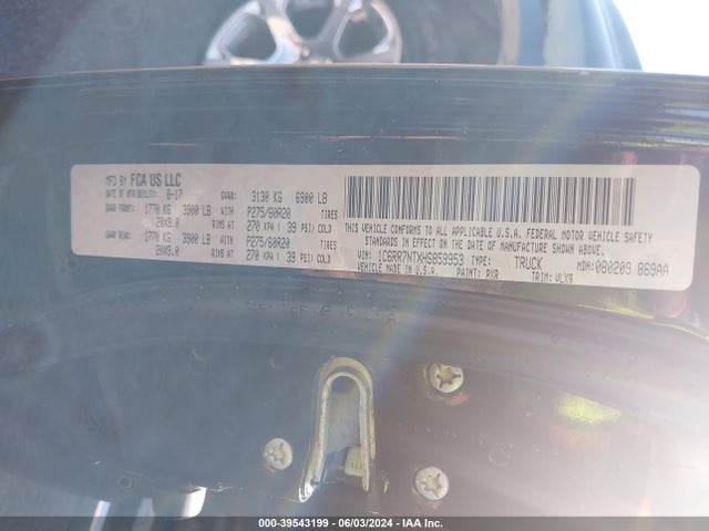 1C6RR7NTXHS859953 RAM 1500 Laramie  4x4 5'7 Box