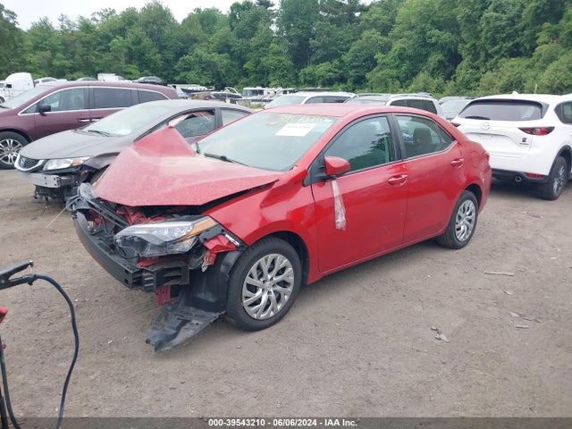Toyota COROLLA LE 2018 2T1BURHE0JC114475 Image 2