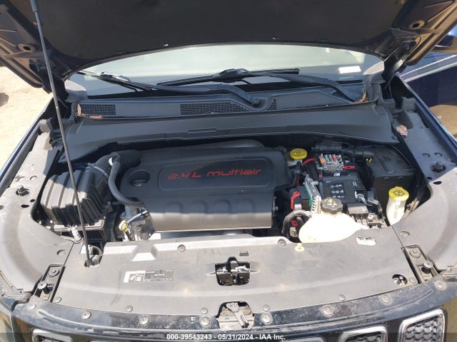 3C4NJCBB4JT204257 Jeep Compass Latitude Fwd