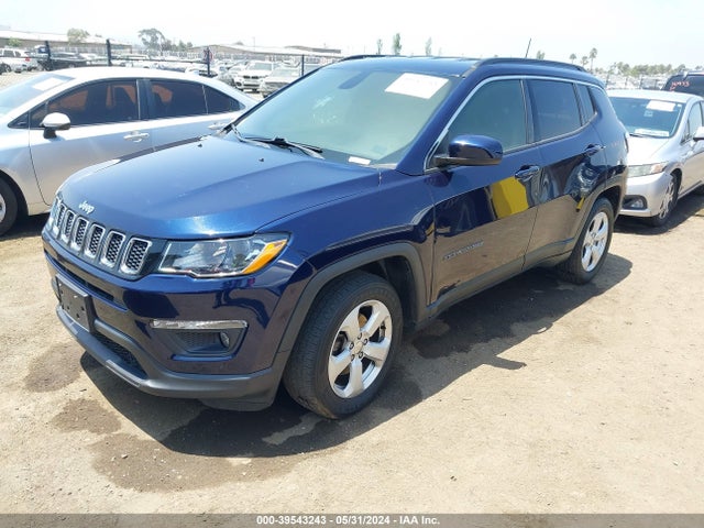 3C4NJCBB4JT204257 Jeep Compass Latitude Fwd