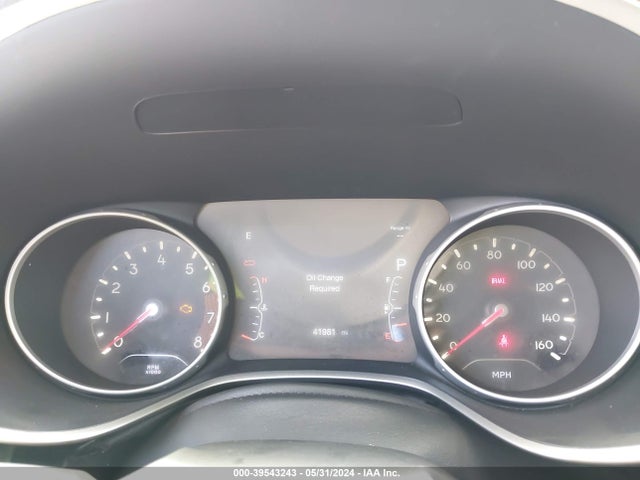 3C4NJCBB4JT204257 Jeep Compass Latitude Fwd