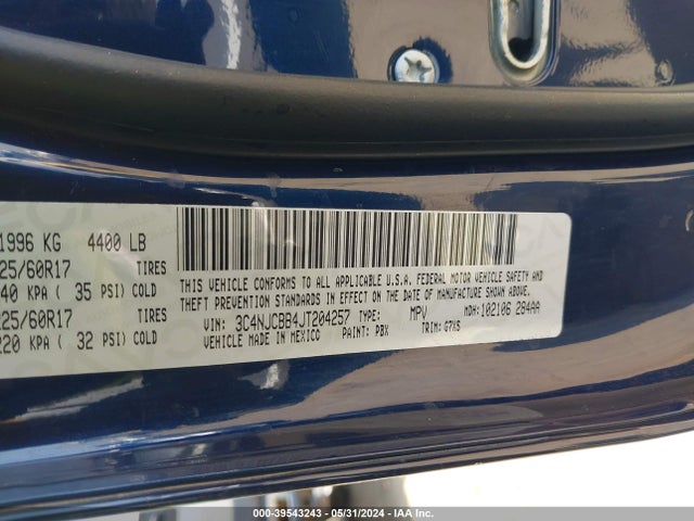 3C4NJCBB4JT204257 Jeep Compass Latitude Fwd