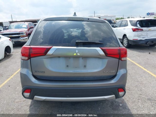 JA4AD3A30JJ001836 Mitsubishi Outlander Se
