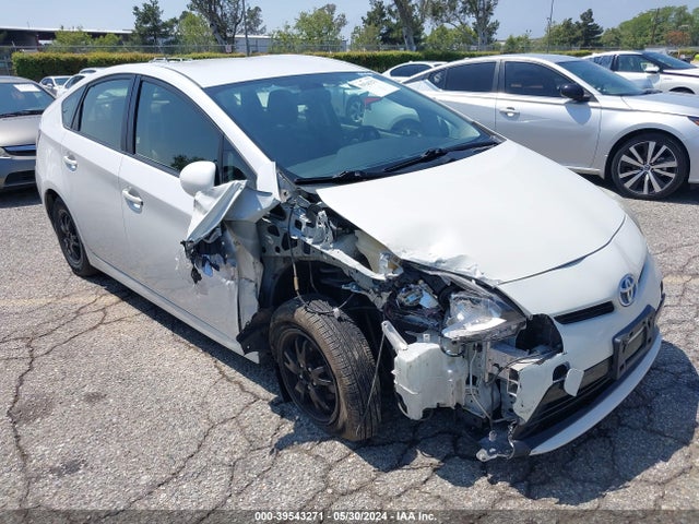 Toyota Prius Two 2014 JTDKN3DU1E0376612 главное изображение