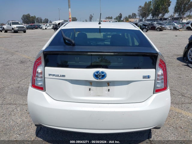 Toyota Prius Two 2014 JTDKN3DU1E0376612 Image 16