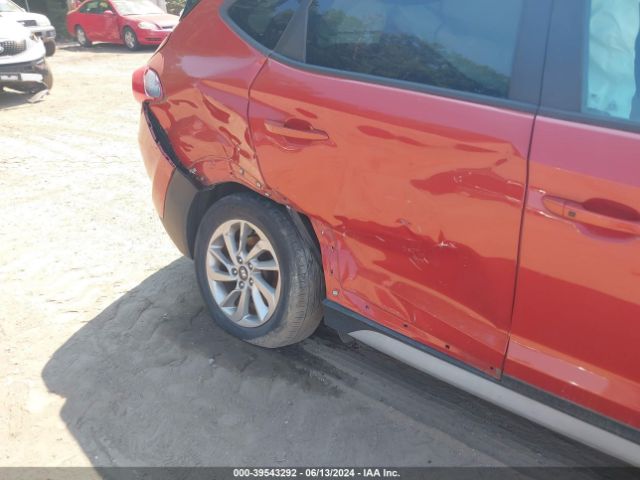 KM8J3CA45HU448118 Hyundai Tucson Se Plus