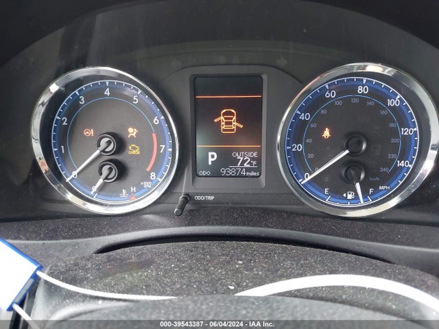 Toyota COROLLA LE 2018 5YFBURHE5JP846486 Image 7