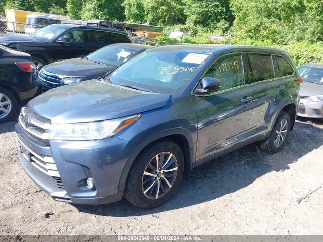 Toyota Highlander Xle 2017 5TDJZRFH7HS454881 Image 2