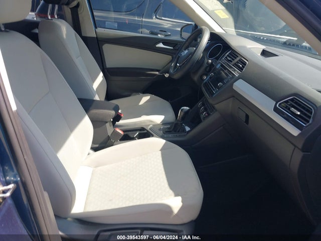 3VV1B7AX7LM155375 Volkswagen Tiguan 2.0t S