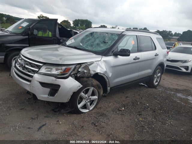 Ford Explorer 2018 1FM5K7B89JGA63534 Image 2