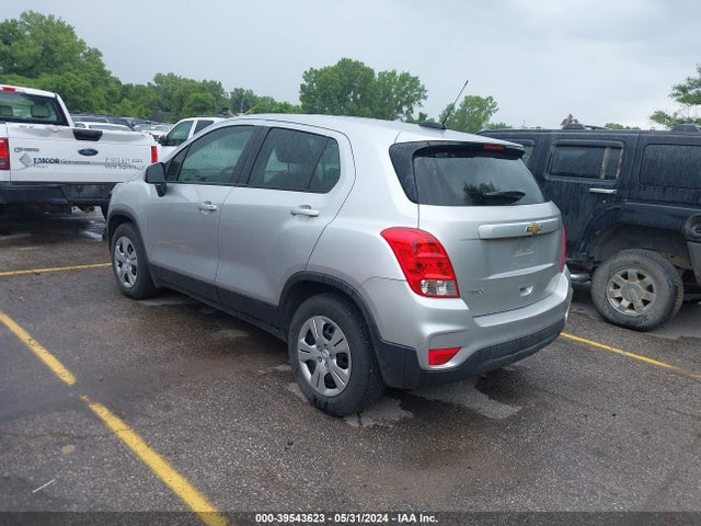 Chevrolet TRAX LS 2018 KL7CJKSB1JB608309 Image 3