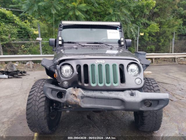 1C4BJWDG9HL535726 Jeep Wrangler Unlimited Sport 4x4