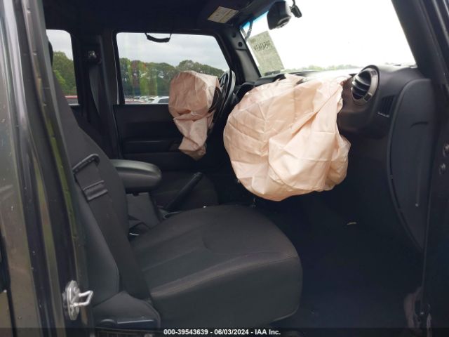 1C4BJWDG9HL535726 Jeep Wrangler Unlimited Sport 4x4