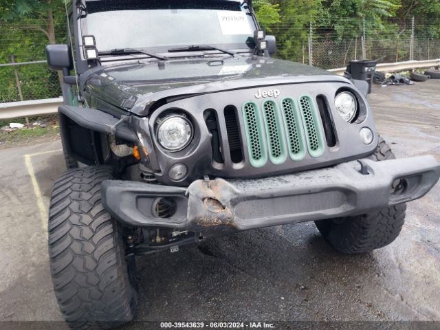 1C4BJWDG9HL535726 Jeep Wrangler Unlimited Sport 4x4