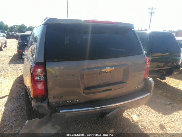 Chevrolet Suburban Premier 2017 1GNSKJKC6HR403155 Image 16