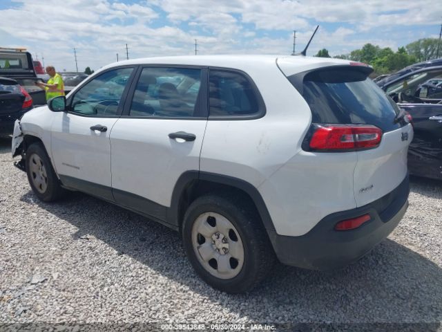 1C4PJMAB1GW249028 Jeep Cherokee Sport