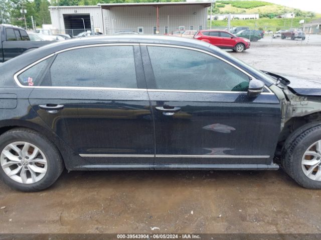 1VWAT7A35HC074972 Volkswagen Passat 1.8t S