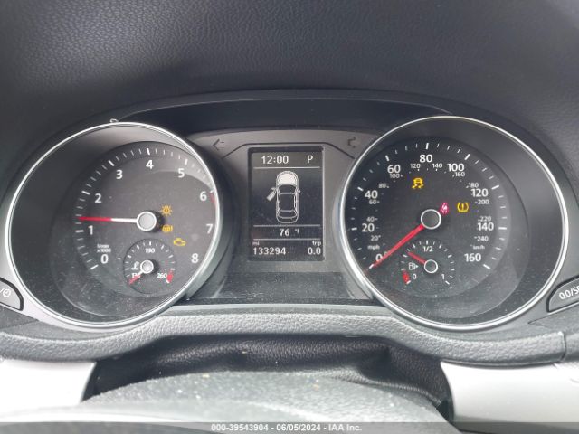1VWAT7A35HC074972 Volkswagen Passat 1.8t S
