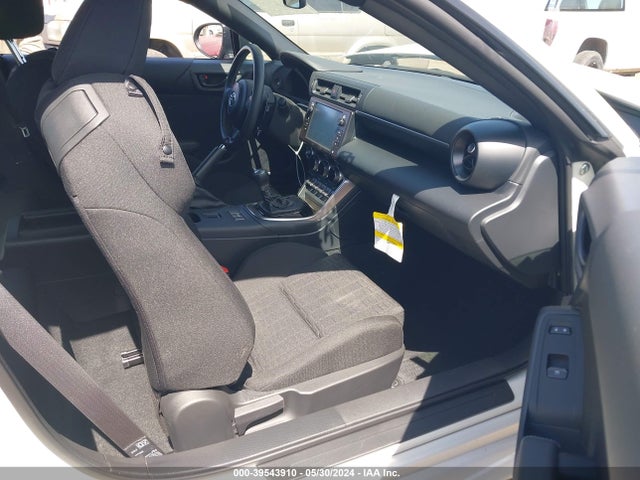 Toyota GR86 2023 JF1ZNBC17P8751560 Image 5
