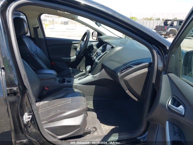 Ford FOCUS SE 2014 1FADP3K27EL210622 Image 5