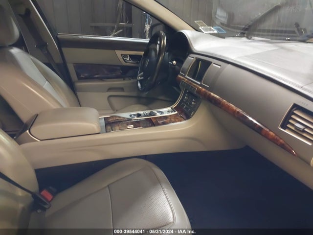 2009 JAGUAR XF SAJWA06B99HR39535 Photo 4