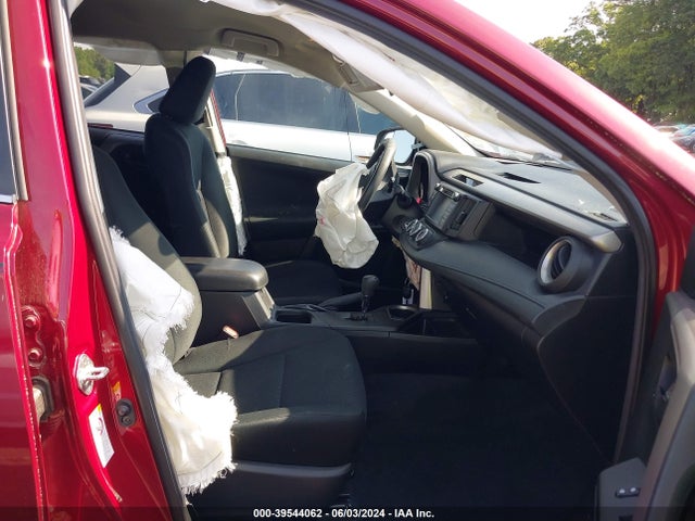 Toyota RAV4 LE 2018 2T3ZFREV2JW468758 Image 5