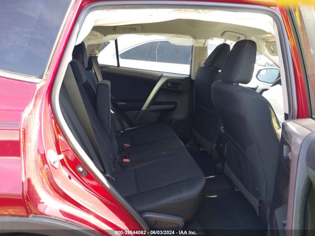 Toyota RAV4 LE 2018 2T3ZFREV2JW468758 Image 8
