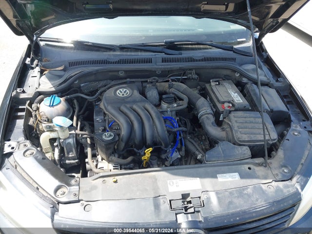 3VW2K7AJ9EM372411 Volkswagen Jetta 2.0l S