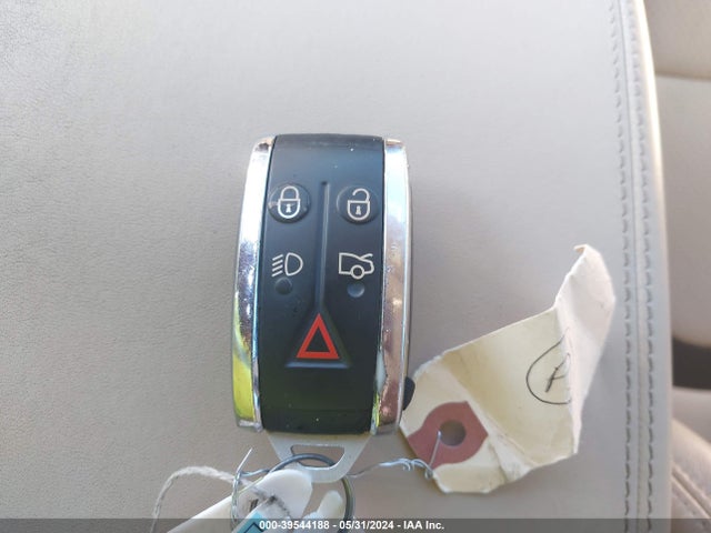 2012 JAGUAR XF SAJWA0HB5CLS39741 Photo 10