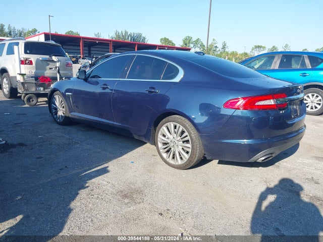 2012 JAGUAR XF SAJWA0HB5CLS39741 Photo 2