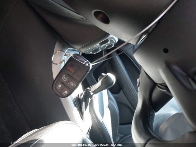 3C4NJCBB7JT271578 Jeep Compass Latitude Fwd