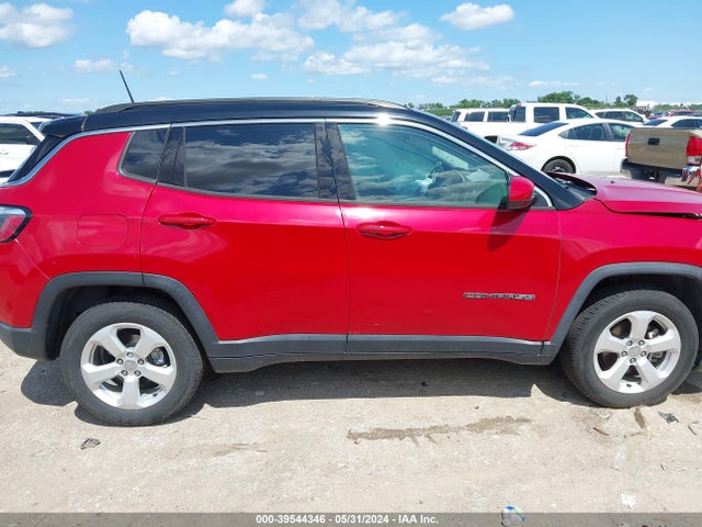 3C4NJCBB7JT271578 Jeep Compass Latitude Fwd