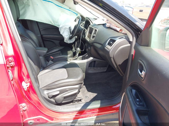 3C4NJCBB7JT271578 Jeep Compass Latitude Fwd