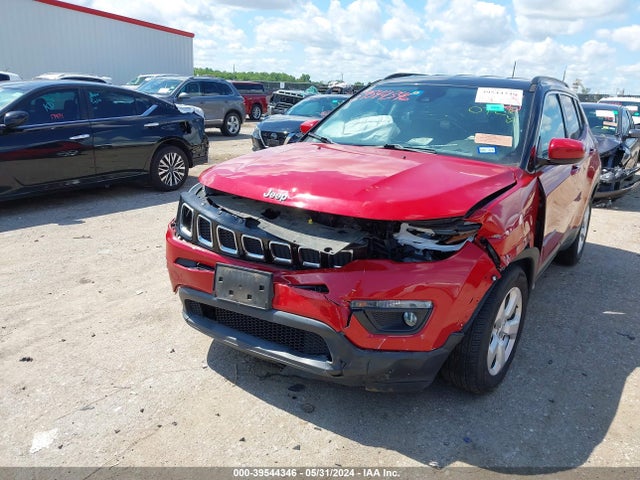 3C4NJCBB7JT271578 Jeep Compass Latitude Fwd