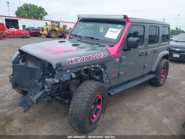 1C4HJXEN3LW331038 Jeep Wrangler Unlimited Sahara 4x4