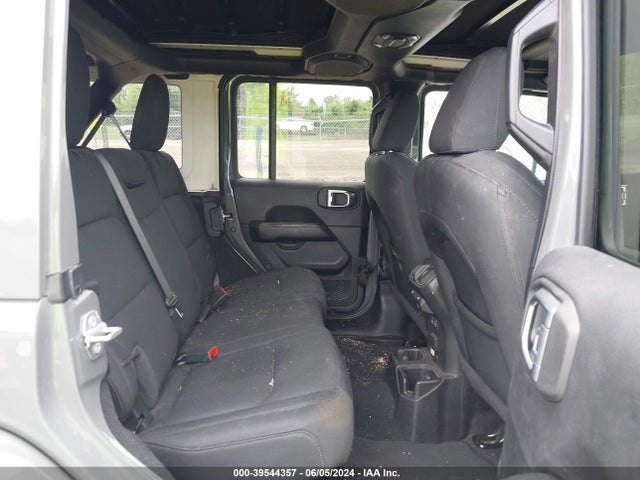 1C4HJXEN3LW331038 Jeep Wrangler Unlimited Sahara 4x4