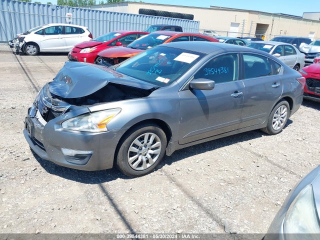 Nissan Altima 2.5 S 2015 1N4AL3AP3FC567194 Image 2
