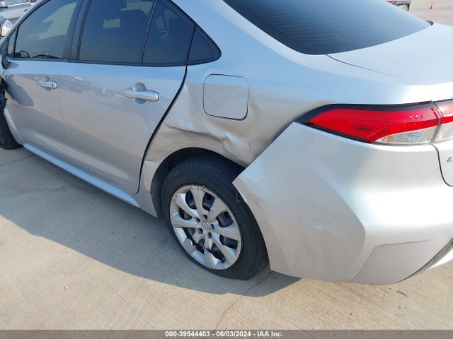 Toyota COROLLA LE 2022 JTDEPMAE8N3017198 Image 17