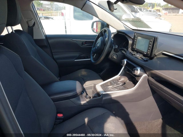 Toyota RAV4 LE 2020 2T3H1RFV2LW087245 Image 5