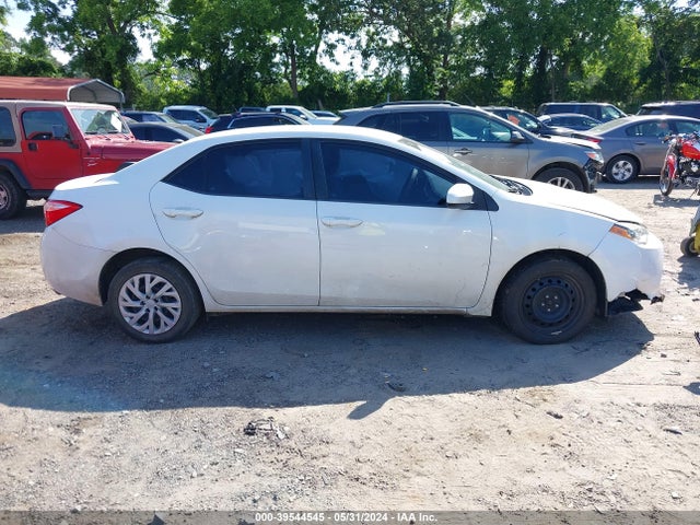 Toyota COROLLA LE 2018 5YFBURHE4JP810627 Image 13