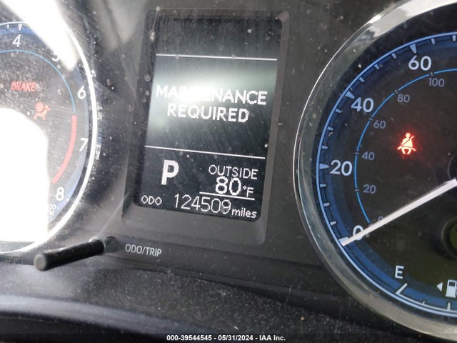Toyota COROLLA LE 2018 5YFBURHE4JP810627 Image 15