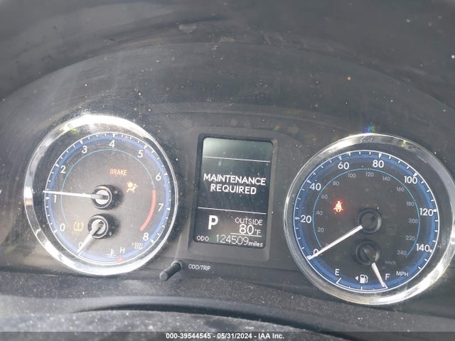 Toyota COROLLA LE 2018 5YFBURHE4JP810627 Image 7