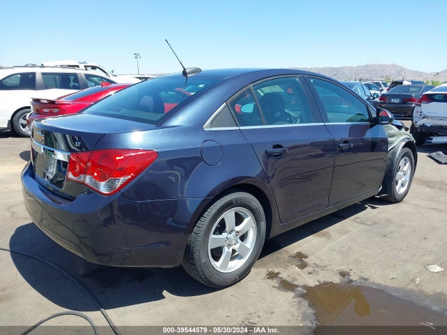 Chevrolet Cruze 1lt Auto 2015 1G1PC5SB9F7174675 Image 4