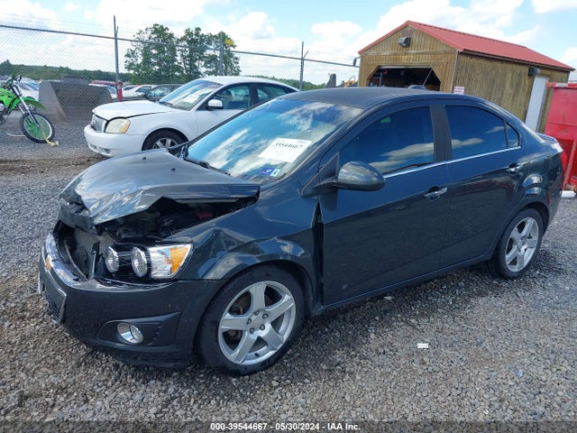 Chevrolet Sonic Ltz Auto 2015 1G1JE5SB9F4197567 Image 2