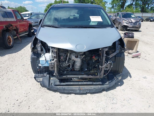 Toyota Sienna Le 8 Passenger 2017 5TDKZ3DC6HS785380 Image 13