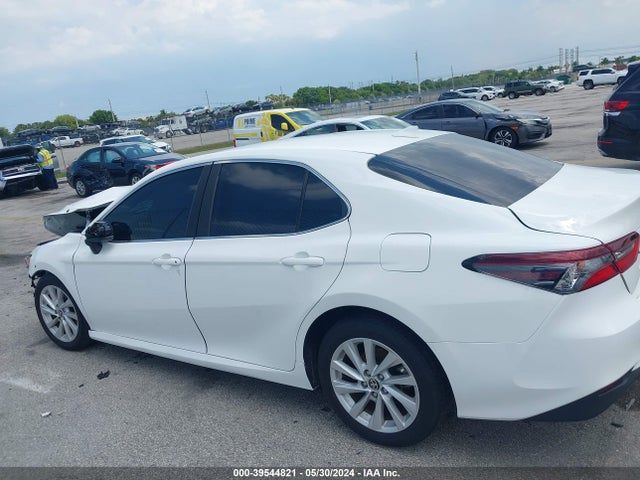 Toyota CAMRY LE 2022 4T1C11AK9NU033381 Image 14