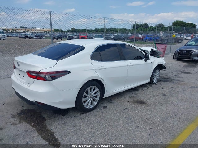 Toyota CAMRY LE 2022 4T1C11AK9NU033381 Image 4